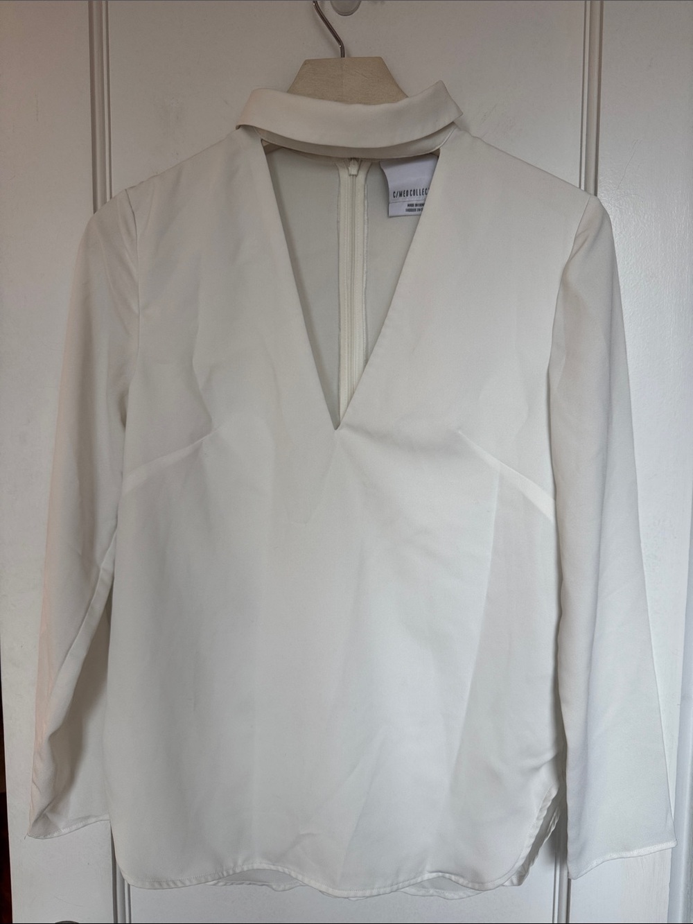 C/Meo Collective Ivory V-Neck Mock Collar Long Sleeve Blouse